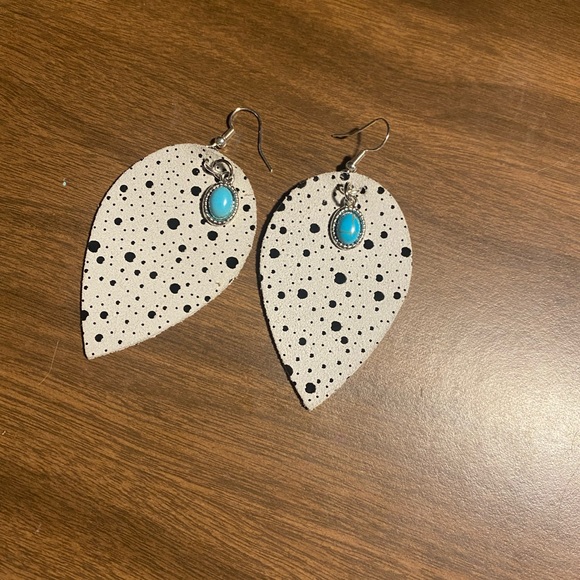 Hand made Earrings - Picture 2 of 2